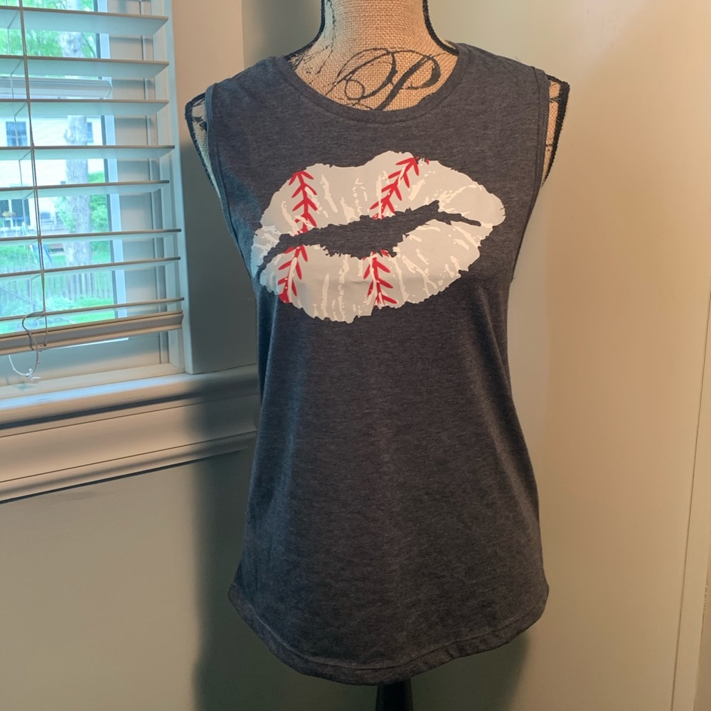 Baseball kiss lips gray tank